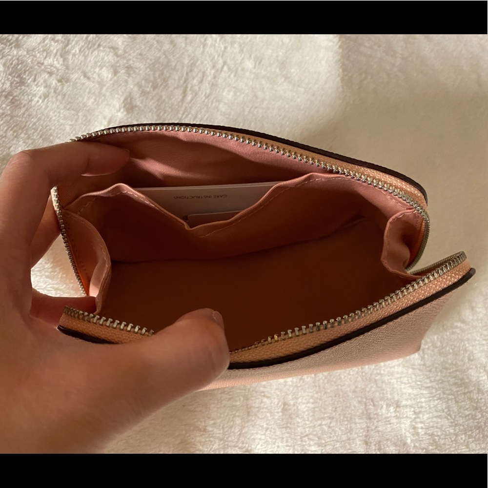 Coach Silver/Petal Cosmetic Case 17 in Crossgrain Leather NWT - Picture 2 of 3